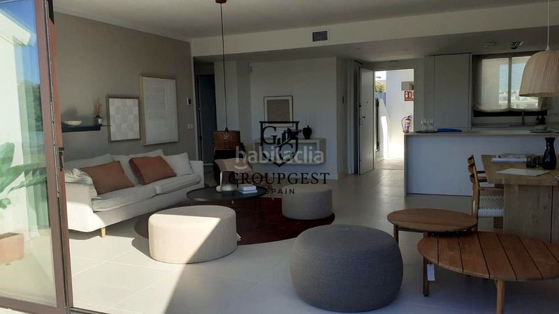 Foto db9683bd-675c-4e8a-b0e1-6fc1b94edd9f. Apartament amb aparcament piscina a Las Gaviotas - Carvajal Fuengirola