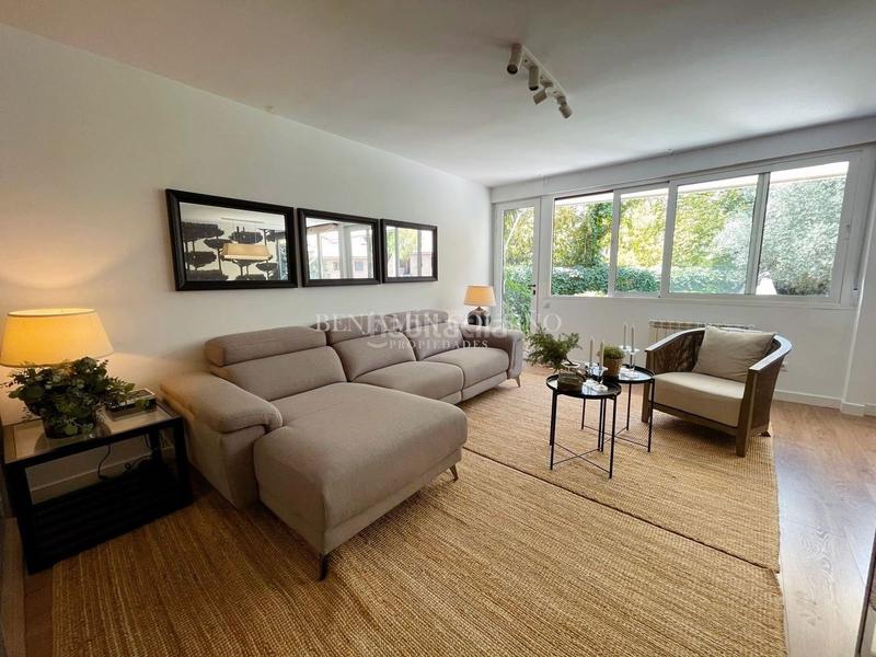 Foto a71ca6cb-3ecf-47d0-8b8a-a662b429c26a. Affitto appartamento con parcheggio piscina in urbanización La Moraleja La Moraleja