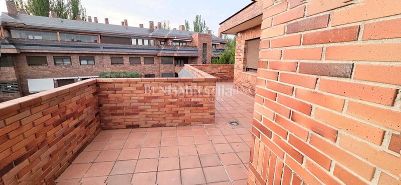 Foto d1fffc49-0204-48ee-a9e4-75ff9b2133a3. Affitto attico con parcheggio piscina in El Pinar-Punta Galea Rozas de Madrid (Las)
