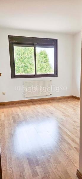 Foto 5b2c47dc-4cf0-4987-a8ce-eb154ff78861. Location attique avec parking piscine dans El Pinar-Punta Galea Rozas de Madrid (Las)