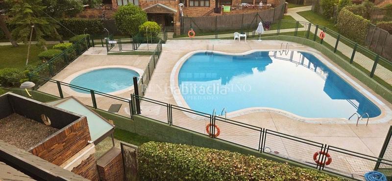 Foto a061f5cb-5a09-4208-8b08-2c174694e65e. Location attique avec parking piscine dans El Pinar-Punta Galea Rozas de Madrid (Las)