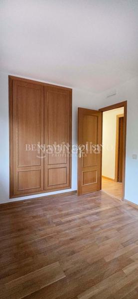 Foto b9a83a20-5ead-4d91-b739-02d8ada05b0a. Location attique avec parking piscine dans El Pinar-Punta Galea Rozas de Madrid (Las)