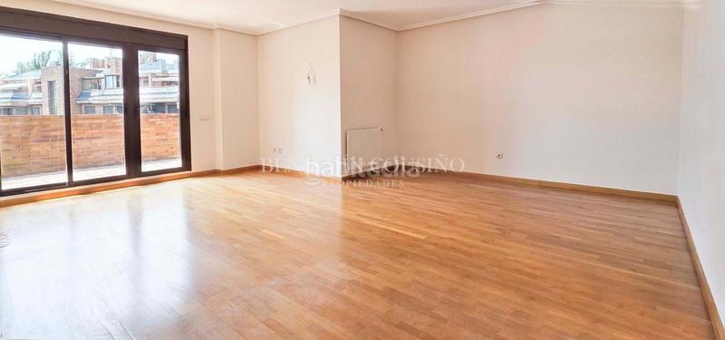 Foto cbe1213c-deae-49a4-8434-4621ac4a95bc. Location attique avec parking piscine dans El Pinar-Punta Galea Rozas de Madrid (Las)