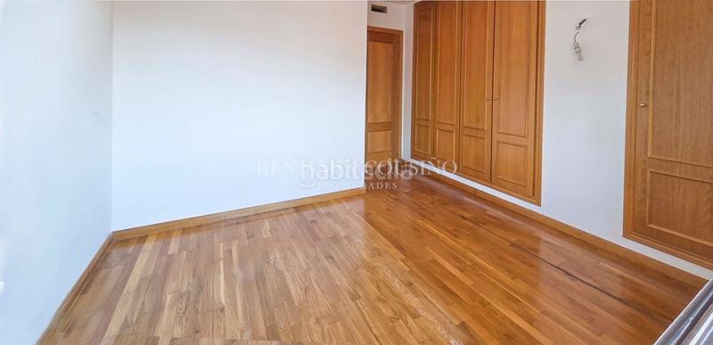 Foto 75e7fabc-4589-4463-b103-bf3d40bf1c29. Rent penthouse with parking pool in El Pinar-Punta Galea Rozas de Madrid (Las)