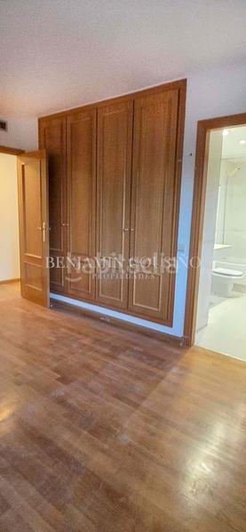 Foto 7cefb0cb-c0ac-421e-9f68-ea1bdc2ed17c. Rent penthouse with parking pool in El Pinar-Punta Galea Rozas de Madrid (Las)