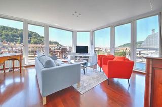 Lloguer Apartament a Boulevard zumardia 23. Situado en un lugar inmejorable, frente a la parte vieja y la pl