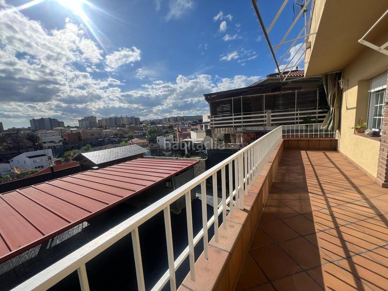 Foto af8177f3-94bb-4bb3-99a6-9d4bbedf59e7. Chalet ¡torre a cuatro vientos para dos familias! en Barberà del Vallès