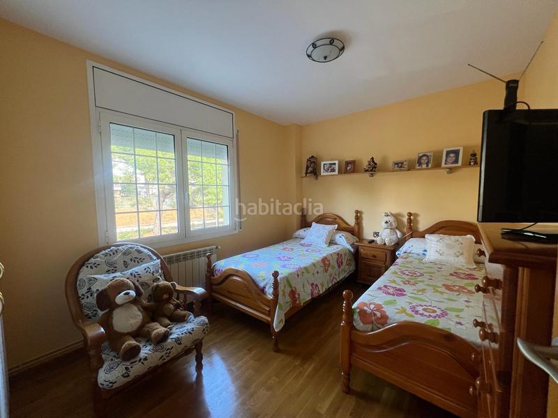 Foto b5dadd3a-97fa-479e-b2b1-dd1b89443a24. Chalet ¡torre a cuatro vientos para dos familias! en Barberà del Vallès