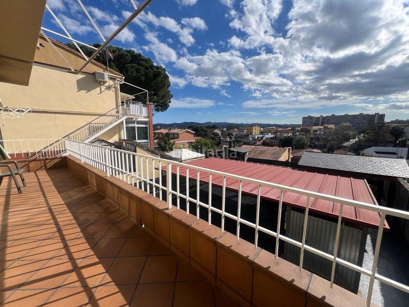 Foto c38c9eba-1eb1-46fc-b1fb-62a9e249b0c6. Chalet ¡torre a cuatro vientos para dos familias! en Barberà del Vallès