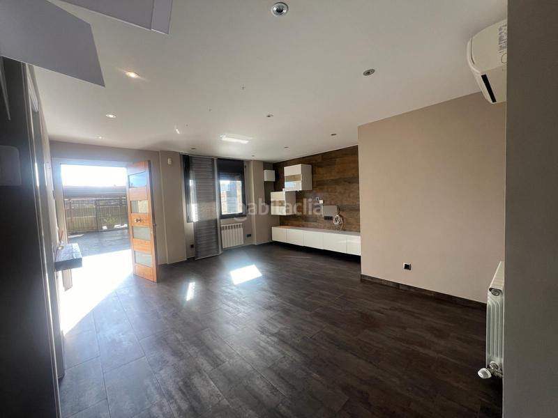 Foto d9547ebc-3b6d-4a13-885e-f99d90a8eb4e. Chalet ¡torre a cuatro vientos para dos familias! en Barberà del Vallès
