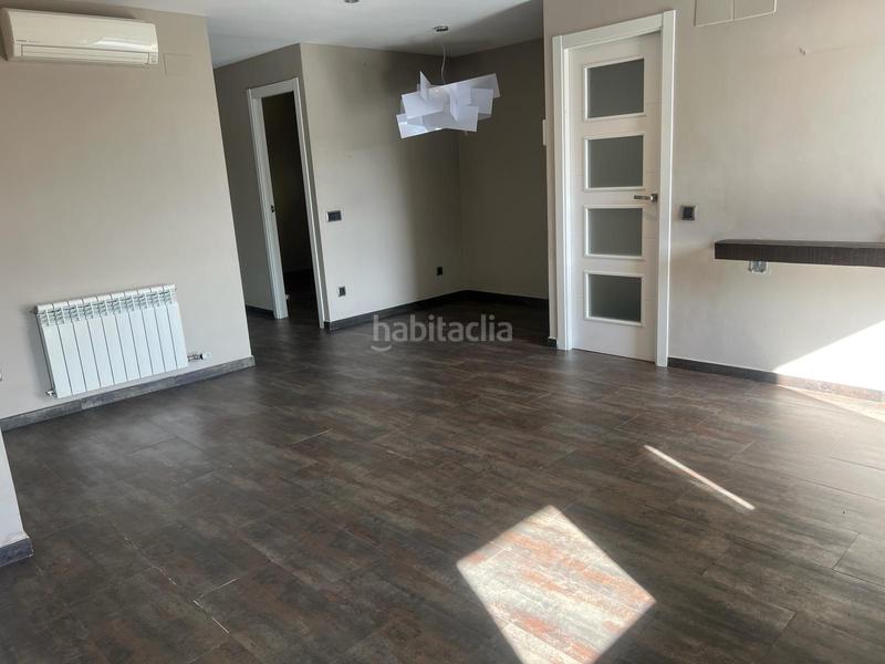 Foto ecd68a9b-8086-474d-91cd-725adad63a0f. Chalet ¡torre a cuatro vientos para dos familias! en Barberà del Vallès