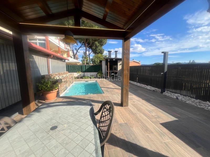Foto f4e85a6d-281e-4f9b-b321-29aa2f8341ea. Chalet ¡torre a cuatro vientos para dos familias! en Barberà del Vallès