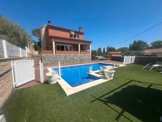 Chalet  Carrer del montsià. Un nuevo hogar con todas las comodidades