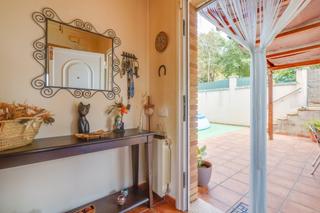 Chalet in Ullastrell. ¡oportunidad para dos viviendas!