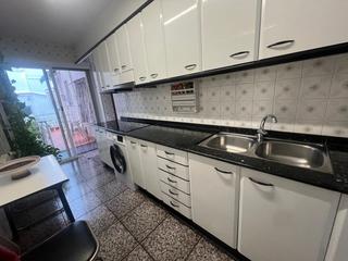 Reihenhaus in Nucli Urbà. ¡chalet adosado para entrar a vivir!