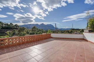 Chalet in Vacarisses. Chalet independiente con espectaculares vistas a montserrat en c