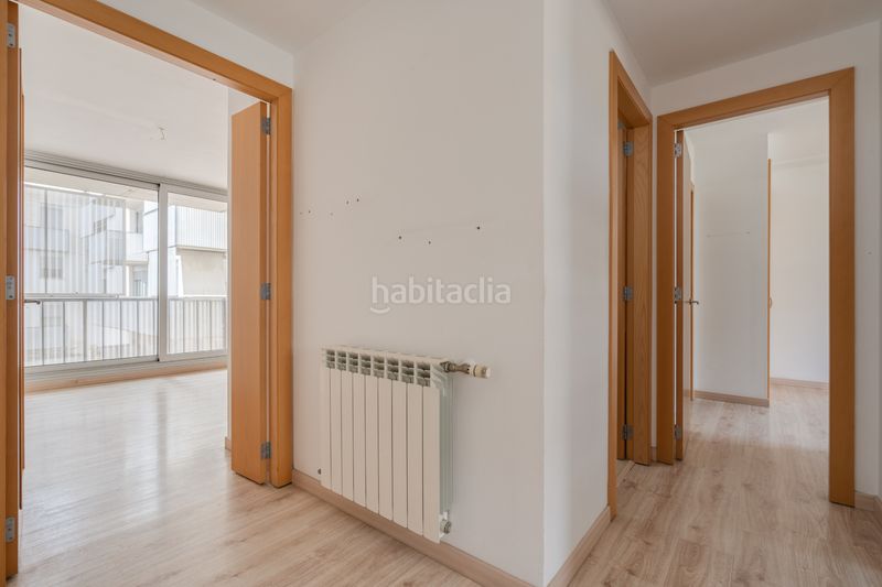Foto 0b201e7e-6dd2-4cdf-8d75-959710eadd56. Flat with heating parking pool in Centre Sabadell