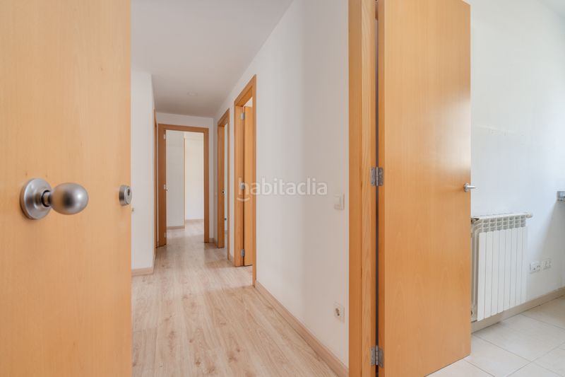 Foto 4f164a8c-3f4d-4c9c-b372-a25b6e8dd6d1. Flat with heating parking pool in Centre Sabadell