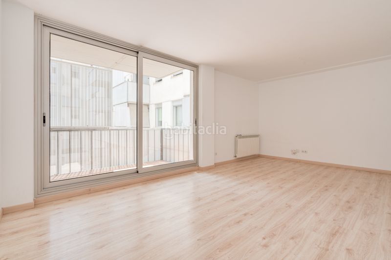 Foto 88964463-0186-46cd-a216-f31d525a7dbf. Flat with heating parking pool in Centre Sabadell