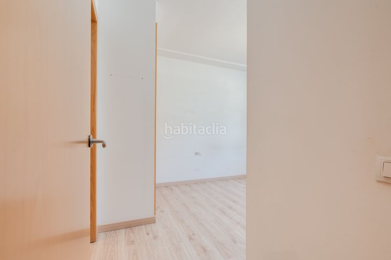 Foto a05fb8fd-e501-40a2-a07f-12d1281b22b8. Flat with heating parking pool in Centre Sabadell