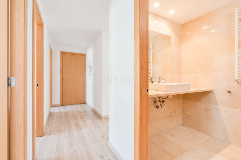 Foto cbafbba4-9200-425f-a4b9-1069443bc8ef. Flat with heating parking pool in Centre Sabadell