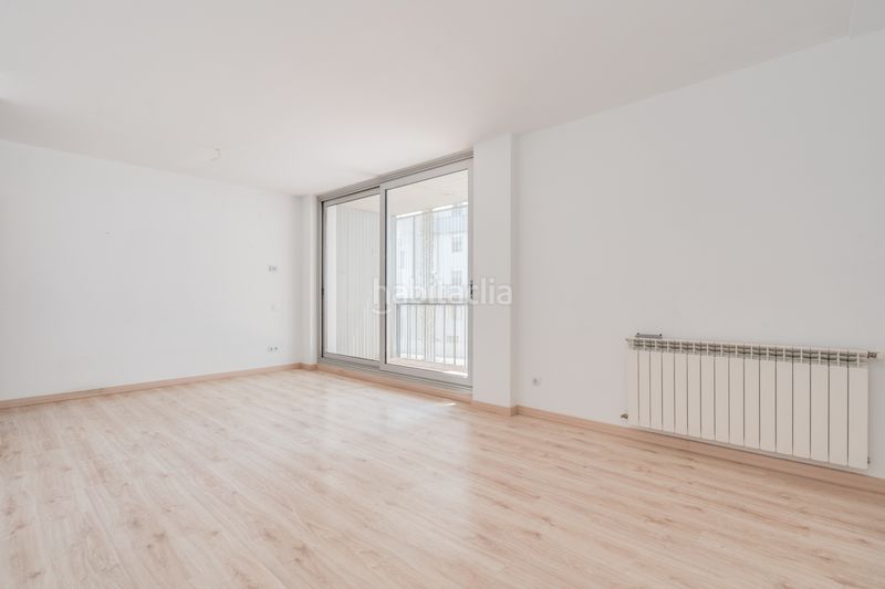 Foto ec912747-9dfe-4d17-8d89-562261040851. Flat with heating parking pool in Centre Sabadell