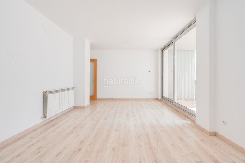 Foto f3ce7dcf-f2bf-4f1c-8ee3-091fb6aa0873. Flat with heating parking pool in Centre Sabadell