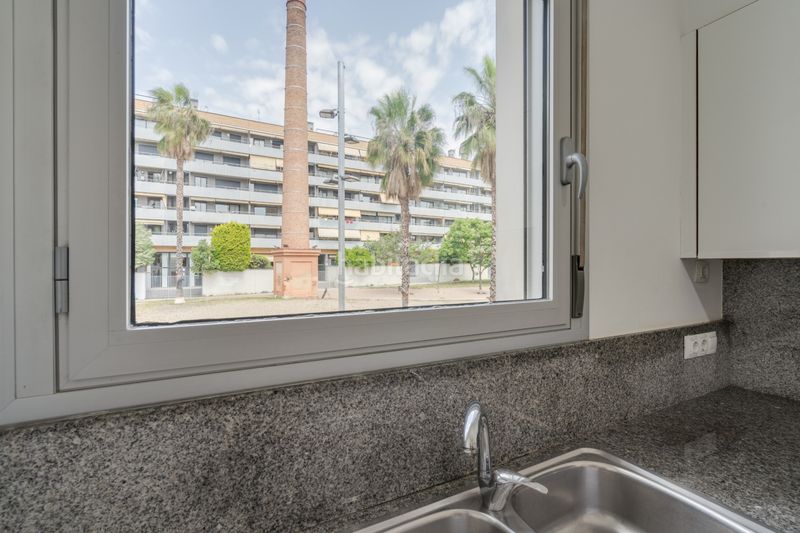 Foto fe11c512-71e0-4556-b3f3-97556890b8ce. Flat with heating parking pool in Centre Sabadell