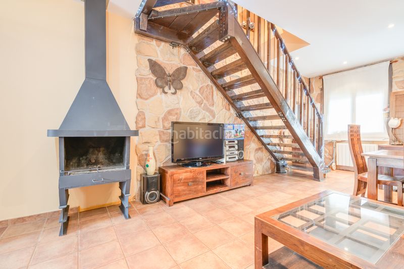 Foto c597b7c3-9080-4297-927a-2df6c4639c3e. Casa amb xemeneia calefacció a Torrent del Capellà Sabadell