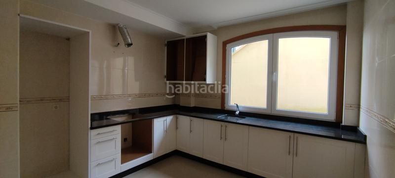 Foto ba9a4733-aa37-45d3-a9ed-05d562d4876d. Haus in avenida de a coruña 67 in Darbo Cangas