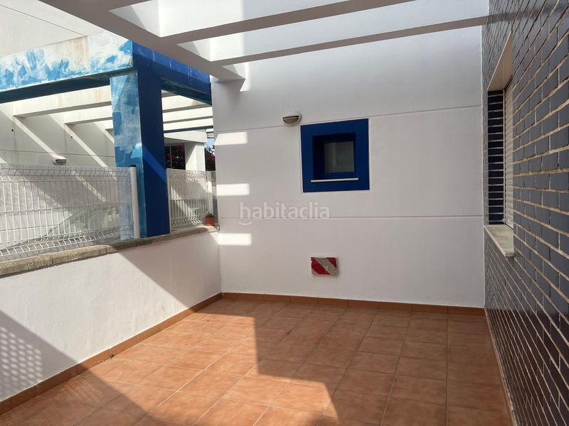 Foto 1a05fe4e-5a8b-4aff-8f13-59a704ebb861. Casa adossada amb calefacció aparcament piscina a Almazora / Almassora