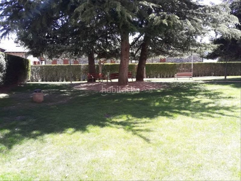 Foto a4ef0ef7-60fa-4f43-a953-59bfa8b83465. Rent apartment in carrer moixeró 2 in Puigcerdà