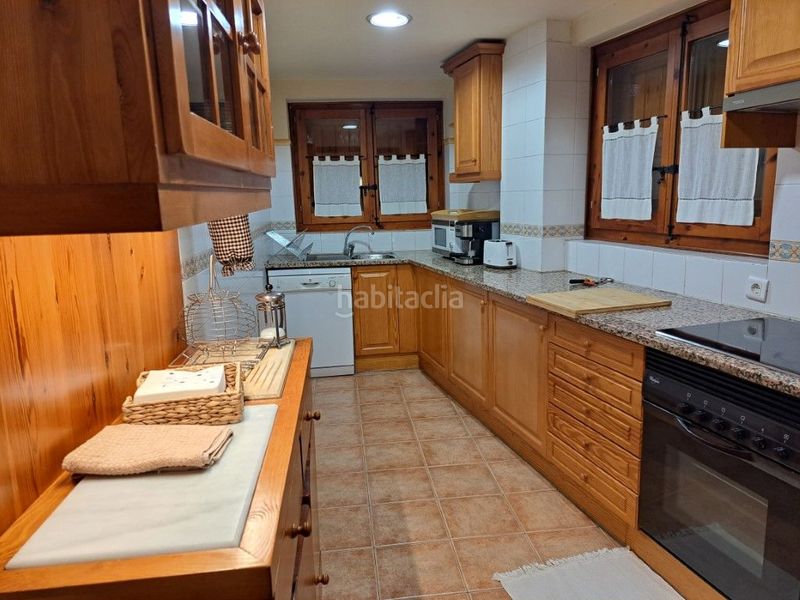 Foto 0edaa69e-8cd1-459f-9fa8-76dc55bdccb3. Rent apartment in plaça manjolet 4 in Puigcerdà