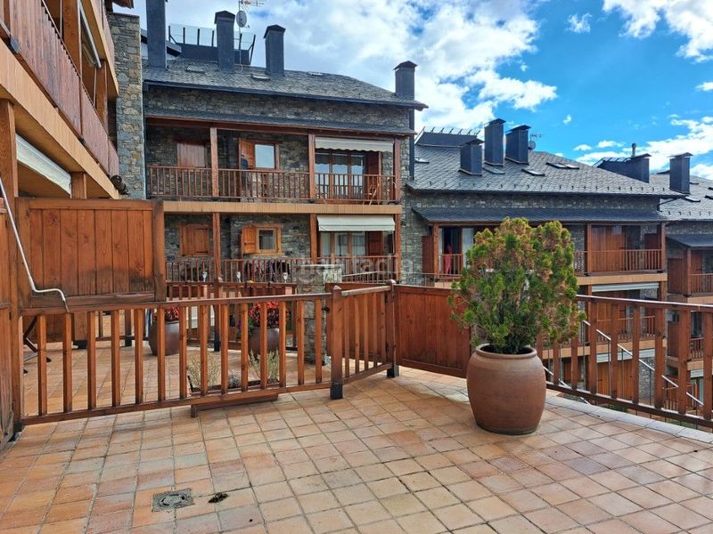 Foto ca80f656-4e6d-42d2-b5e0-954eca70afe0. Rent apartment in plaça manjolet 4 in Puigcerdà