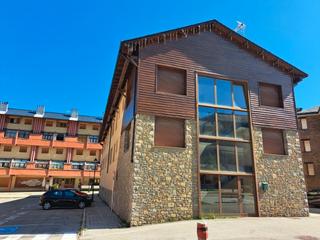 Lloguer Dúplex  Avinguda d' alp 124. Acogedor