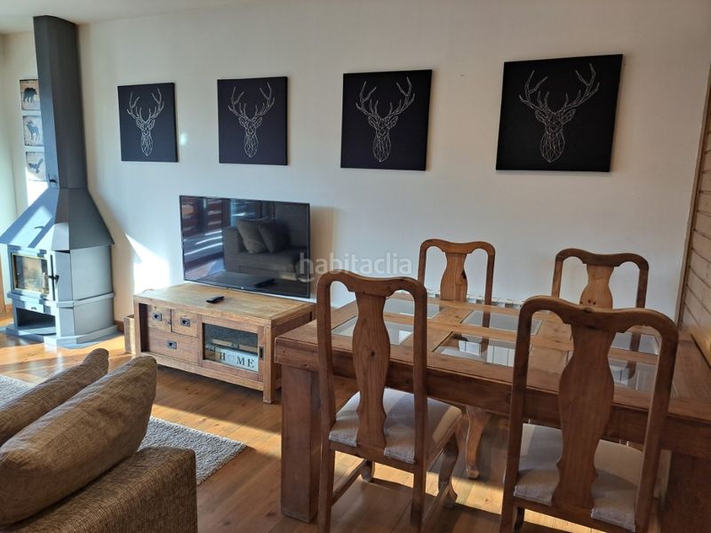 Foto 8d74400a-a117-4811-a8bc-116762b48a74. Pis amb xemeneia calefacció aparcament a Llívia