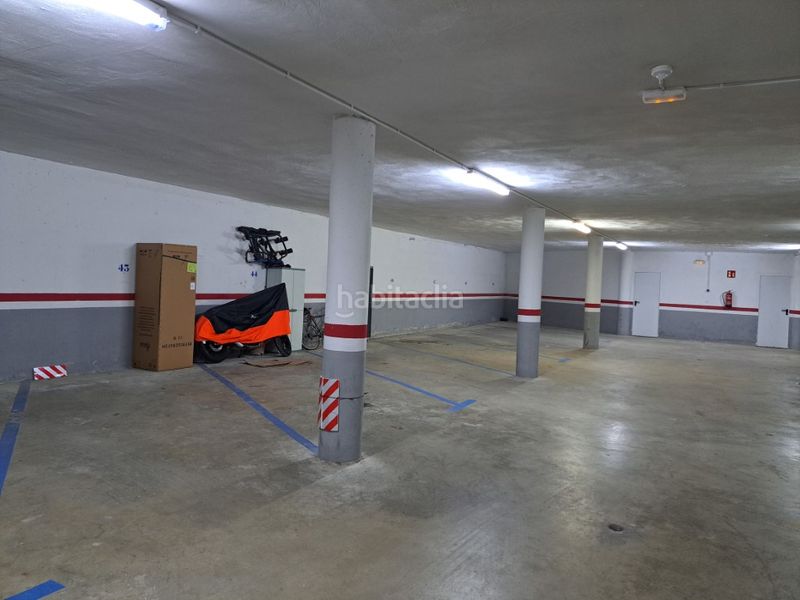 Foto 9e6ca227-dc1a-4a9d-8dcc-98a70b240bfe. Pis amb xemeneia calefacció aparcament a Llívia