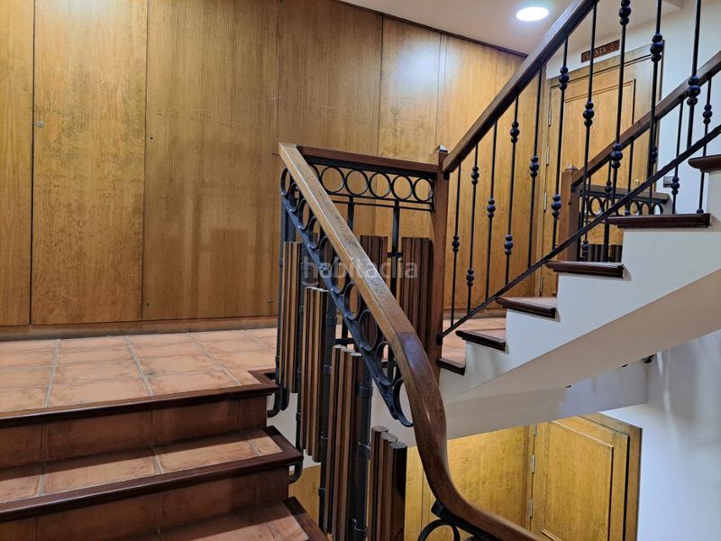 Foto c835c7af-cc99-4f01-8224-107d484bed02. Pis amb xemeneia calefacció aparcament a Llívia