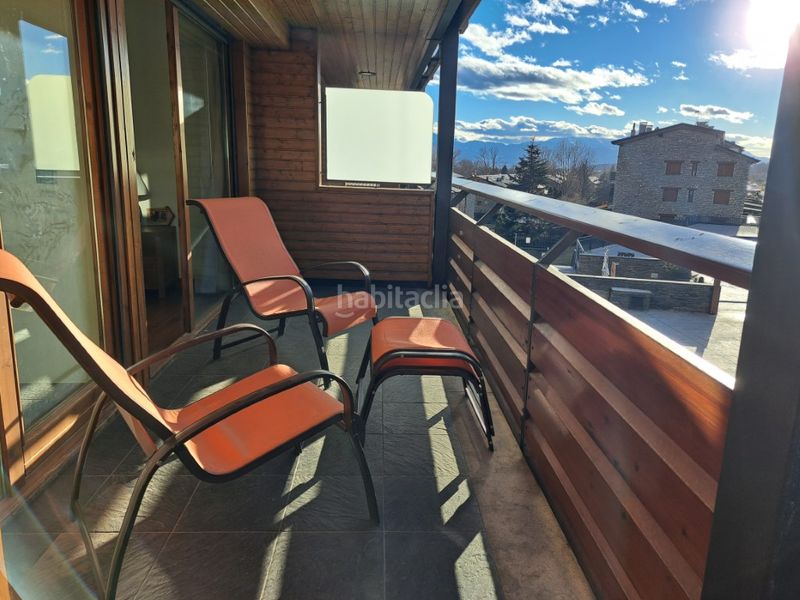 Foto d0b7f9f1-018d-4647-a366-84c470b8e3d6. Pis amb xemeneia calefacció aparcament a Llívia