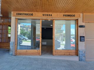 Lloguer Local Comercial a Passeig de josep pla 9p. Interesante