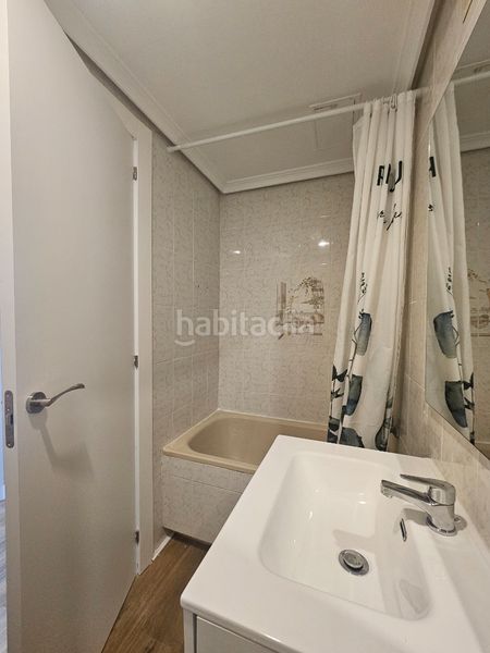 Foto ce817c96-04ad-4684-9613-bad5367fc347. Apartament a carrer d'isaac albéniz 13 a La Pineda Vila-seca