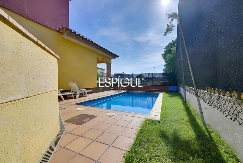 Foto e35f41ec-690e-4450-b3cc-9d04a62a2432. Casa a salvia 3 a Riells Escala (L´)