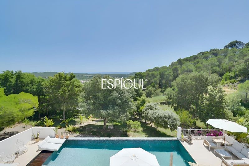 Foto 032806ba-d8fb-488b-afe0-86db34df0dcd. Casa amb calefacció aparcament piscina a Vall-llobrega