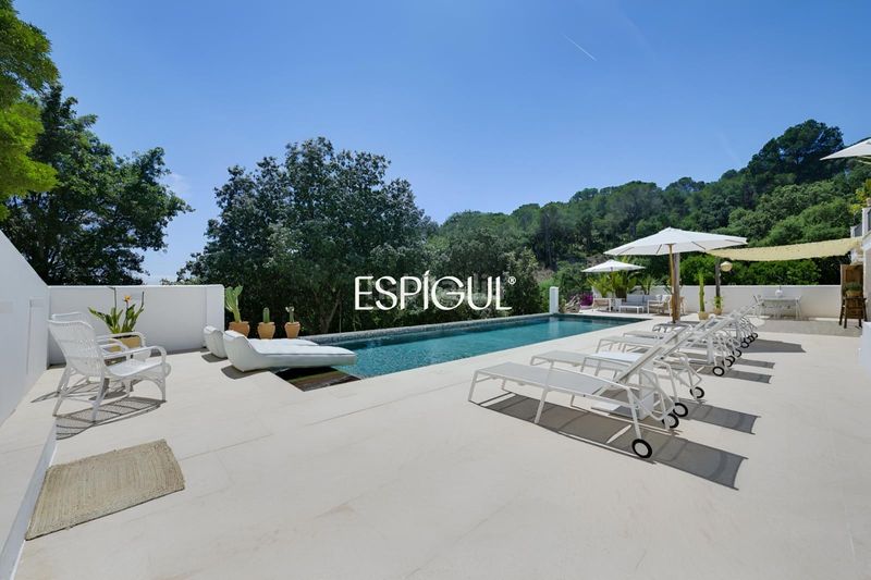 Foto 0a8ef42c-5a84-433d-9928-7cb2c3bbdae6. Casa amb calefacció aparcament piscina a Vall-llobrega