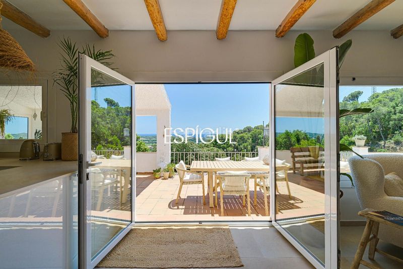 Foto 55bab25a-da52-4e92-b8dc-549518bad8a4. Casa amb calefacció aparcament piscina a Vall-llobrega