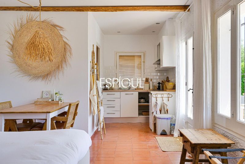 Foto c9d8a934-ba2c-4223-852e-81edf67ad485. Casa amb calefacció aparcament piscina a Vall-llobrega