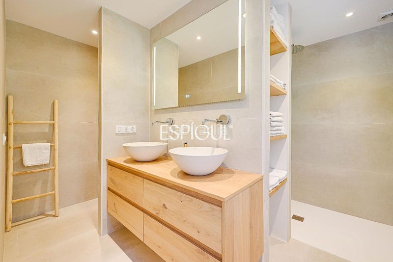 Foto eb00e5a4-d6c7-4f6d-a34f-ed82150fd19d. Casa amb calefacció aparcament piscina a Vall-llobrega