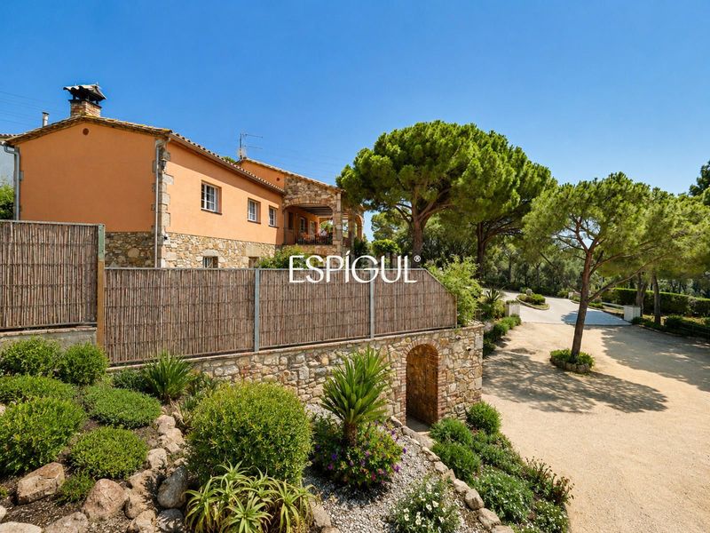 Foto 065477b8-cb4d-4333-bba8-fbc98b9be3b2. Casa amb calefacció aparcament piscina a Puig Ses Forques - Torre Colomina Sant Antoni de Calonge
