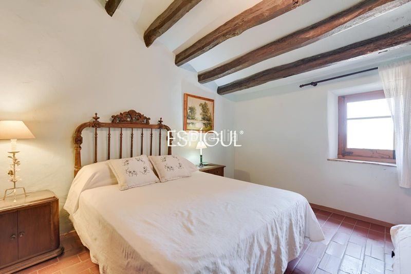 Foto 4f1b241d-fb9a-4b81-b896-a762877d4ef1. Casa amb calefacció aparcament piscina a Bisbal d´Empordà (La)