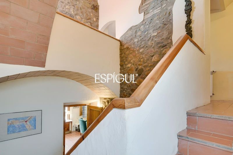 Foto a5c7e281-02e0-47de-82f3-ab34b1cfd720. Casa amb calefacció aparcament piscina a Bisbal d´Empordà (La)